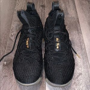 LeBron 15 'Metallic Gold'